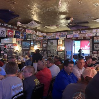 Dreamland Bbq 241 Photos 299 Reviews Barbeque 5535 15th Ave Photo Of Dreamland Bbq Tuscaloosa Al United States