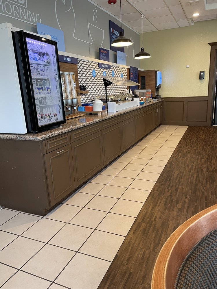 Holiday Inn Express & Suites Galveston West-Seawall