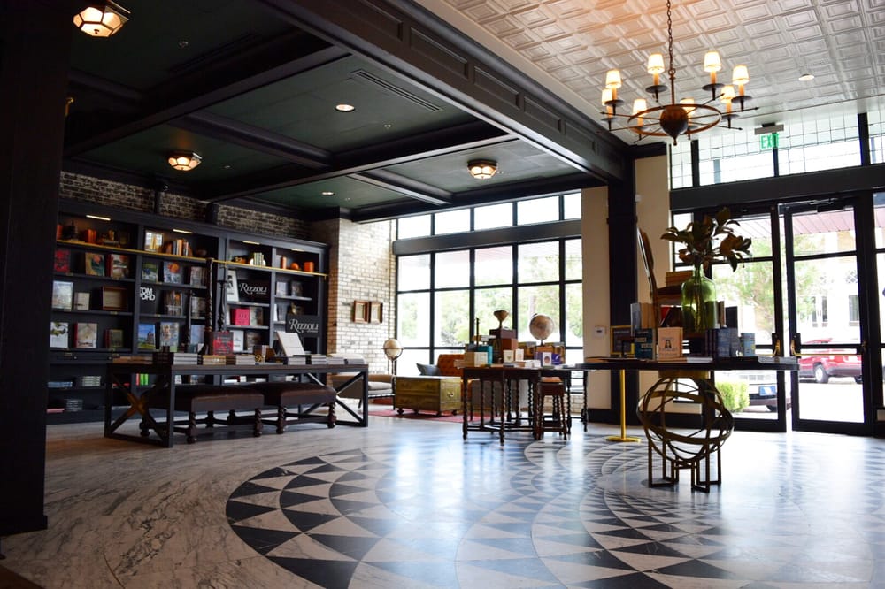 Oxford Exchange 1605 Photos & 943 Reviews Bookstores 420 W