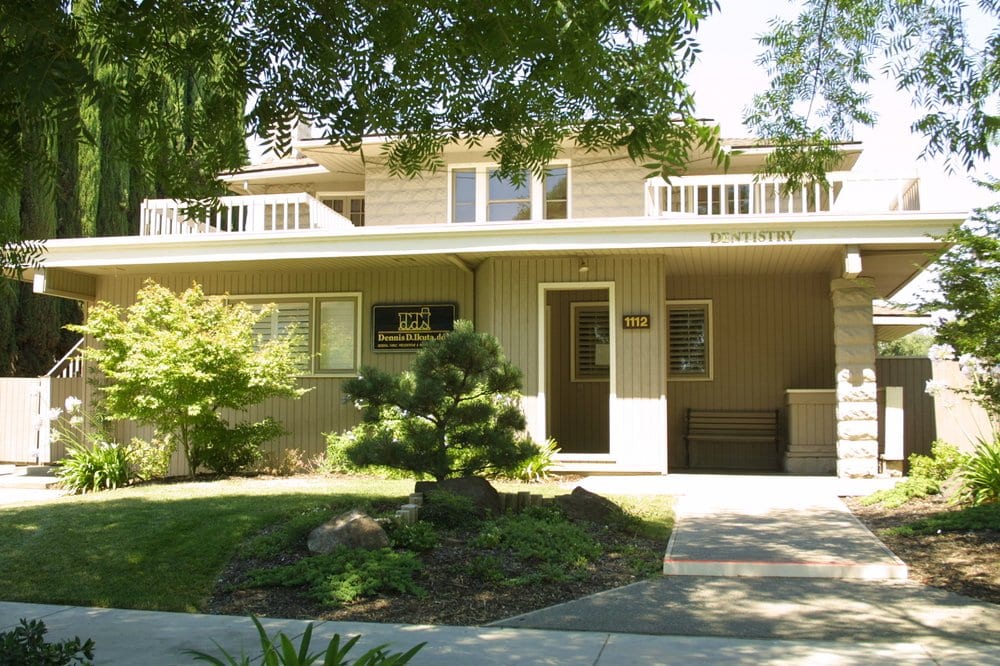 image of business Dennis D Ikuta, DDS