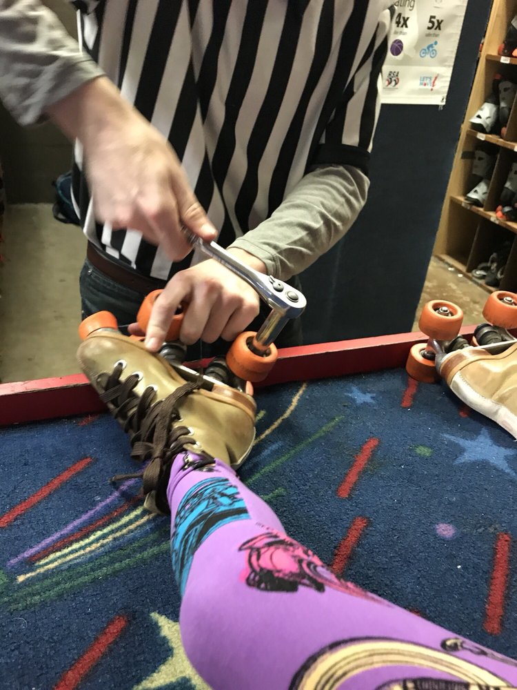 Skating Plus 34 Photos & 57 Reviews Skating Rinks 1720 Mesa Verde