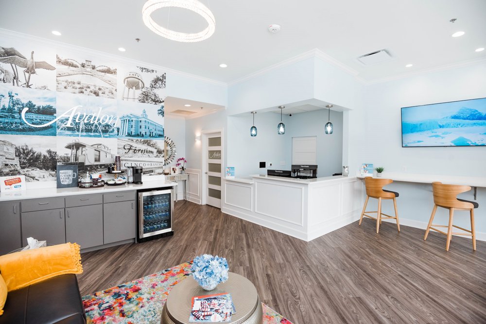 image of business Avalon Dental Group