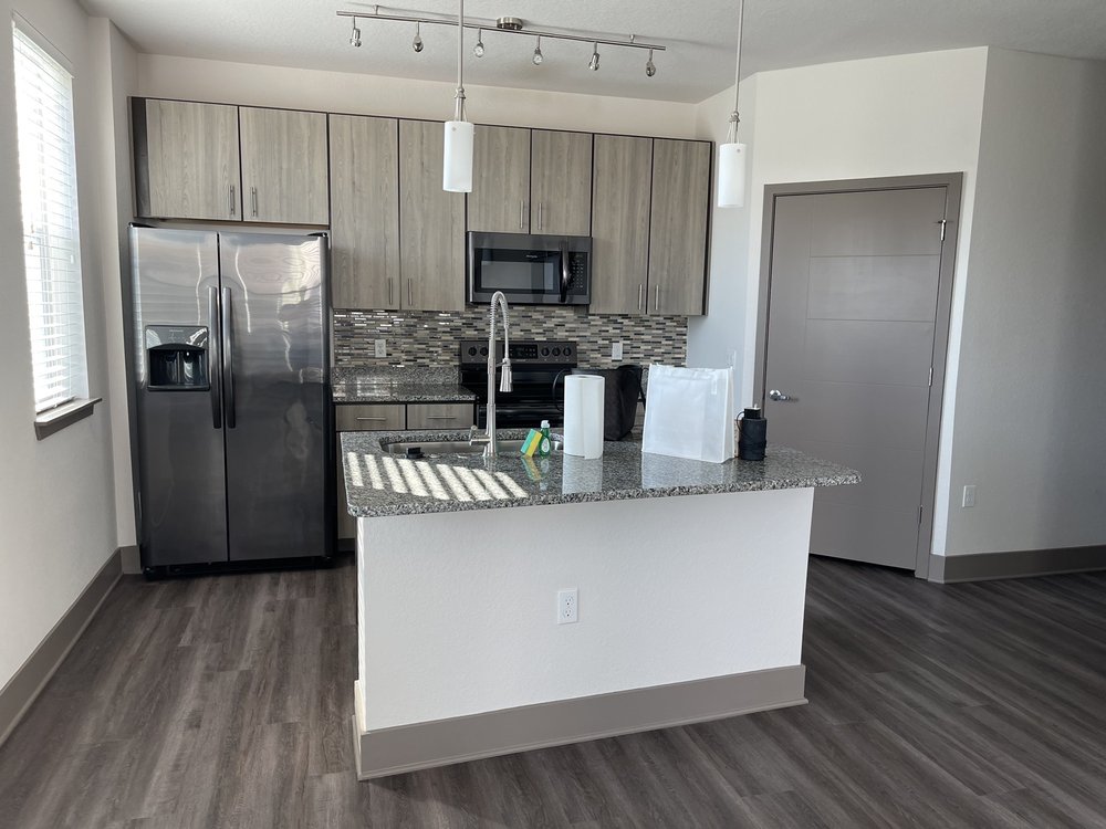Centre Pointe Apartments