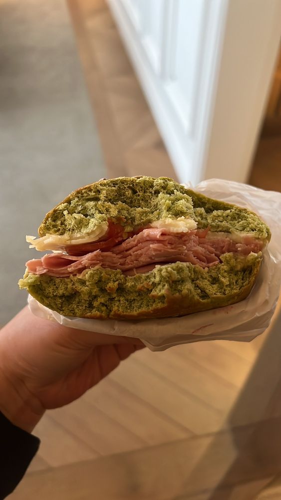 Almondine Bakery