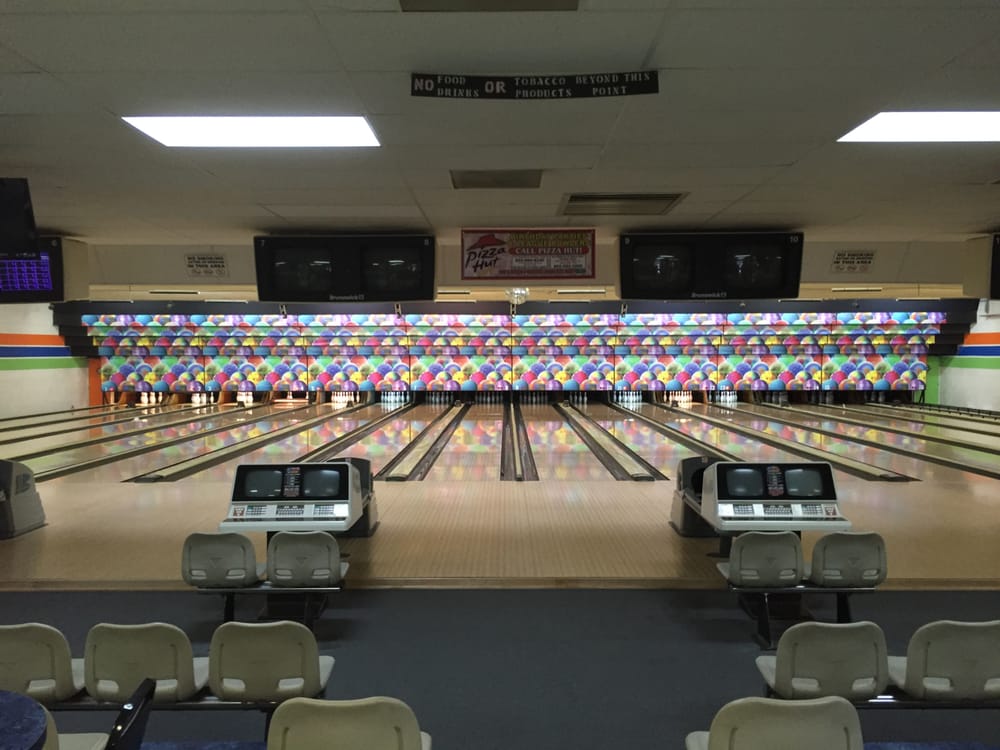 Crest Bowling Lanes Bowling 330 Whitecrest Dr, Maryville, TN