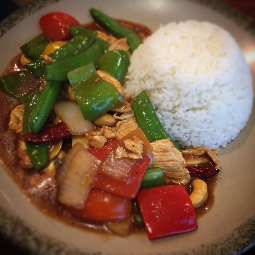 Hot Mama Noi's Thai On The Fly