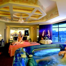 Royal Spa - 14 Photos & 22 Reviews - Day Spas - Friedrichstr. 105