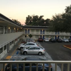 Motel 6 12 Photos 17 Reviews Hotels 1201 Nw 31st Ave Photo Of Motel 6 Pompano Beach Fl United States View The