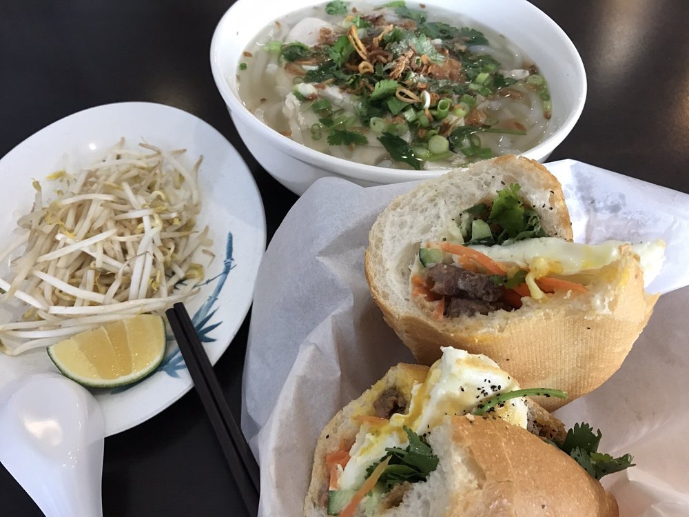 Hang Xanh Sandwiches & Boba Tea Zone