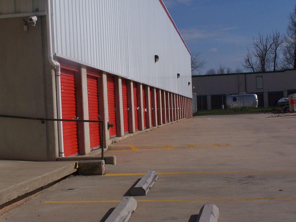 UHaul Moving & Storage of Gaithersburg 17 Photos & 20 Reviews Self