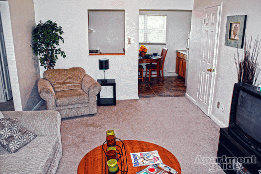 Cloverleaf Village Apartments