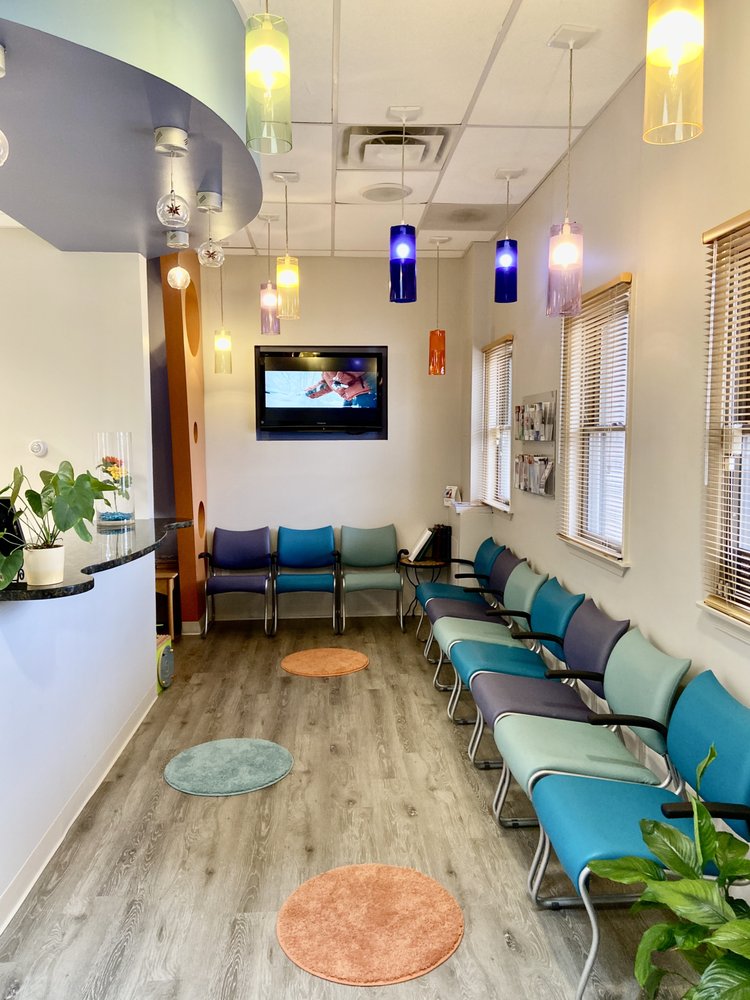 image of business Arlington Smile Center: Lupita M. Roca, DDS