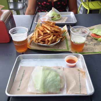 Burgerfi 279 Photos 329 Reviews Burgers 6 S Ocean Blvd Photo Of Burgerfi Delray Beach Fl United States Green Style Burger With