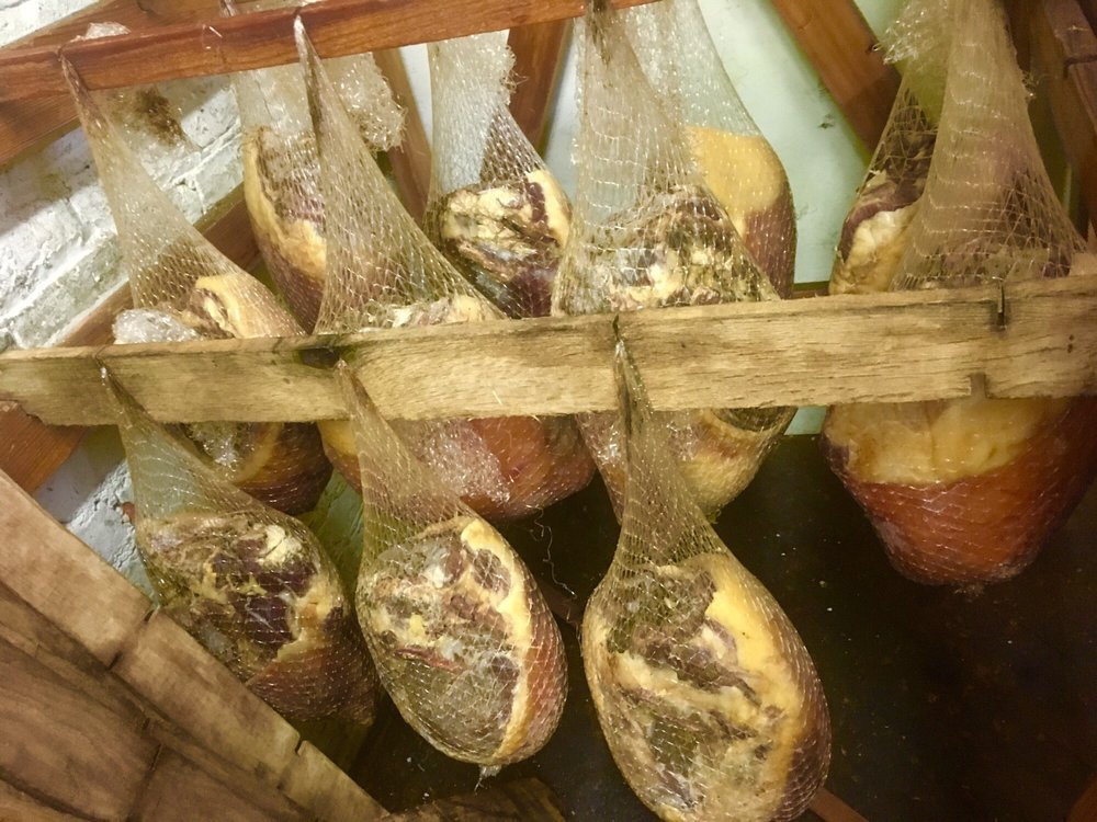 Ronnie's Country Store