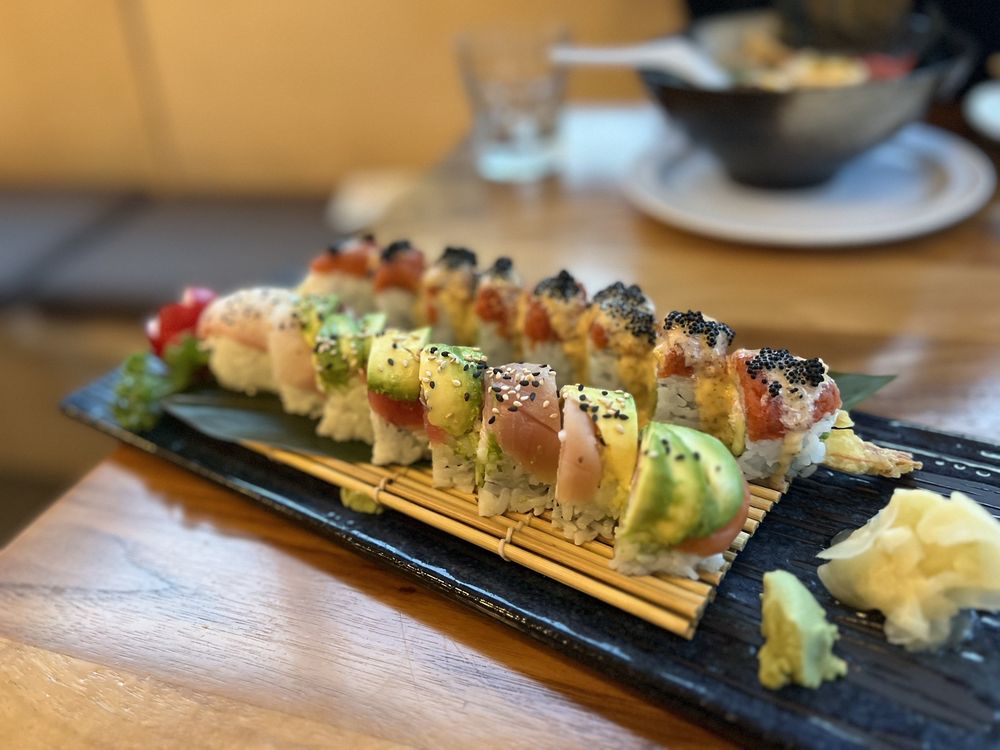 Mirakutei Sushi & Ramen 