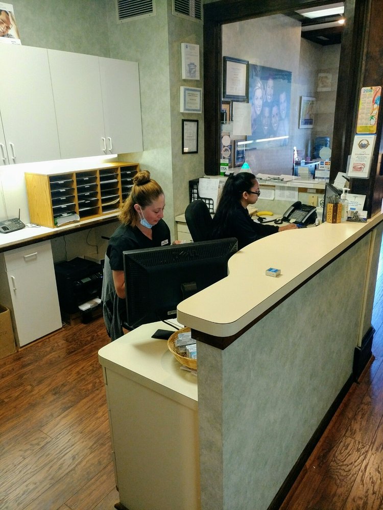 Afton Family Dental 16 Photos & 23 Reviews Cosmetic Dentists 1815