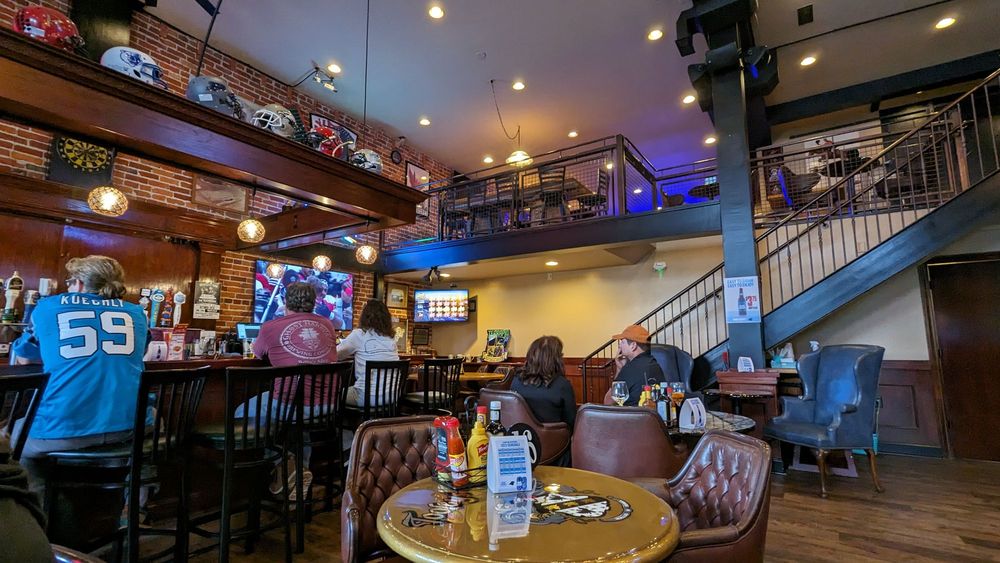 Tooley's Tavern At The Boathouse