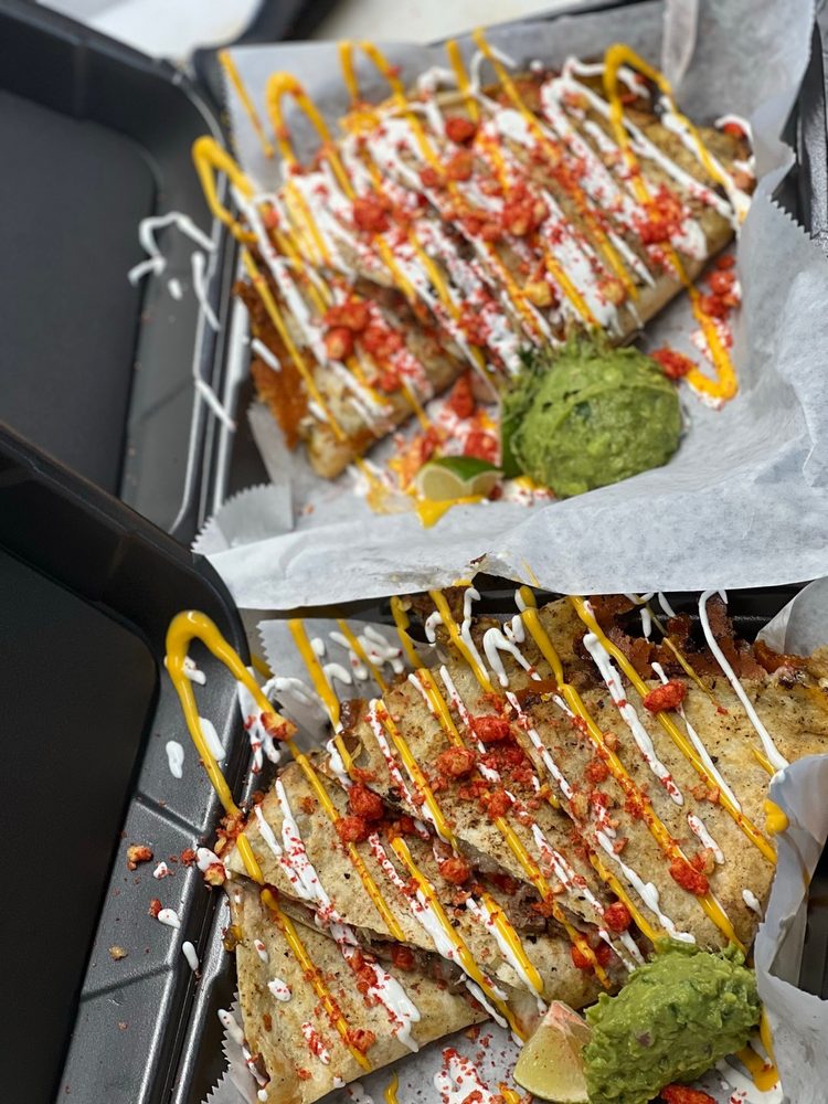 Pendejos Street Food