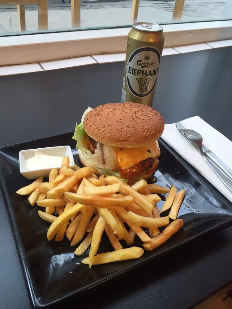 Banana Joe 31 Photos & 71 Reviews Burgers Elmegade 18, kld. tv