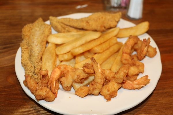 Ezell S Catfish Cabin 96 Photos 102 Reviews Southern 4001