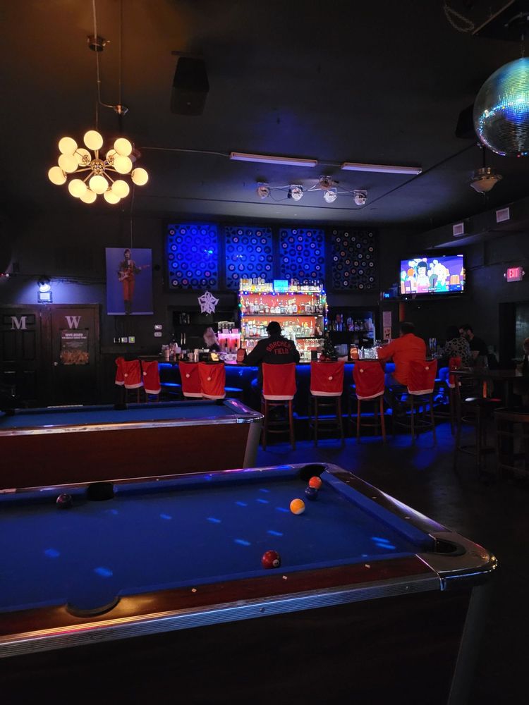 Drinks Lounge & Records