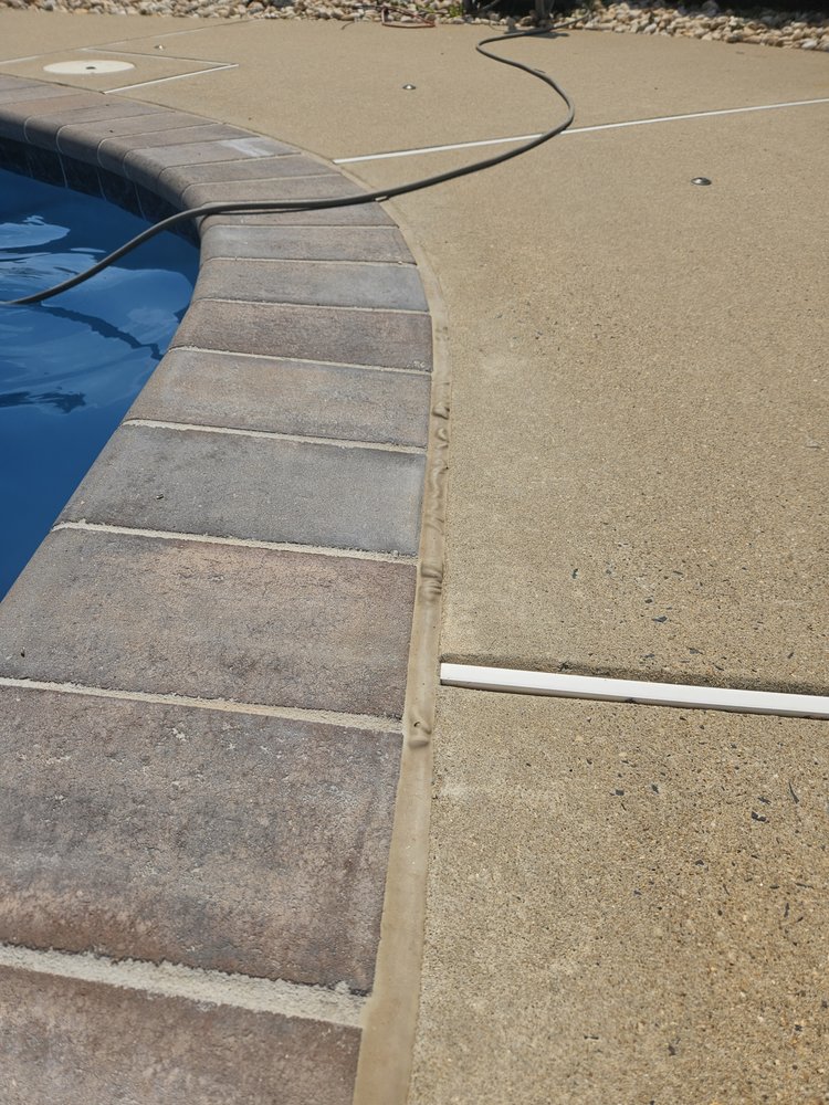 Montano Tile & Coping