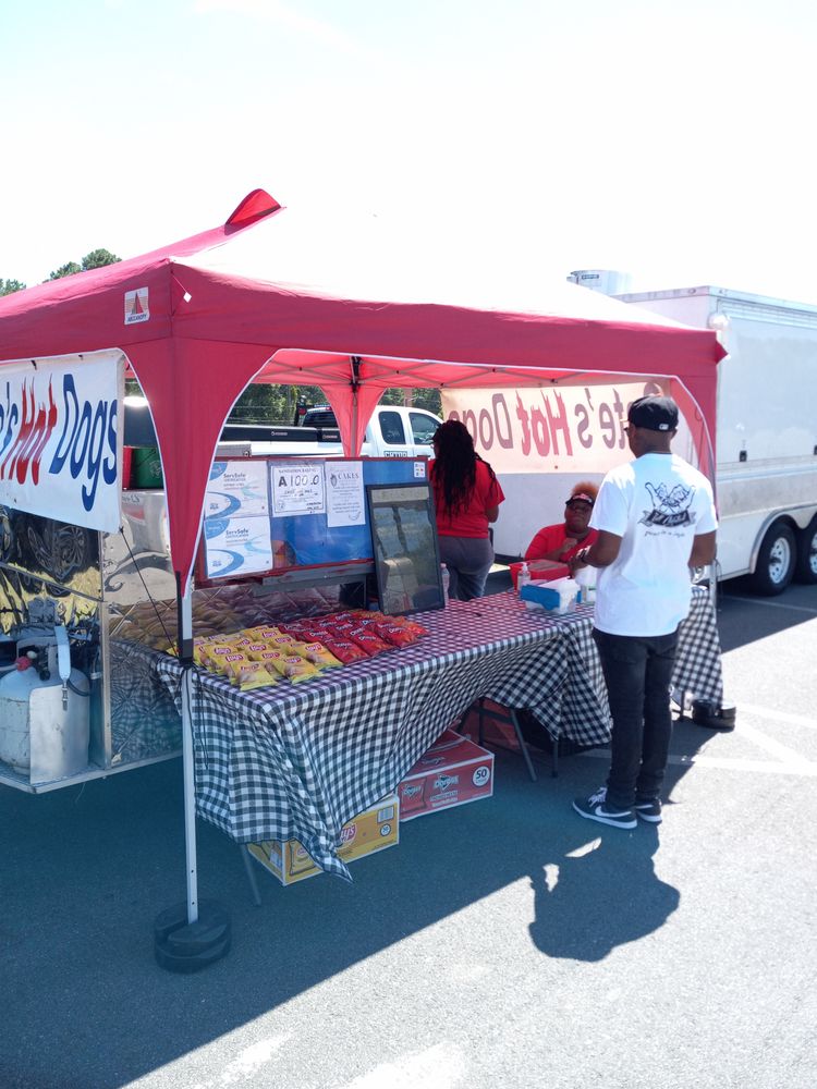 Doyle Cates Hot dogs