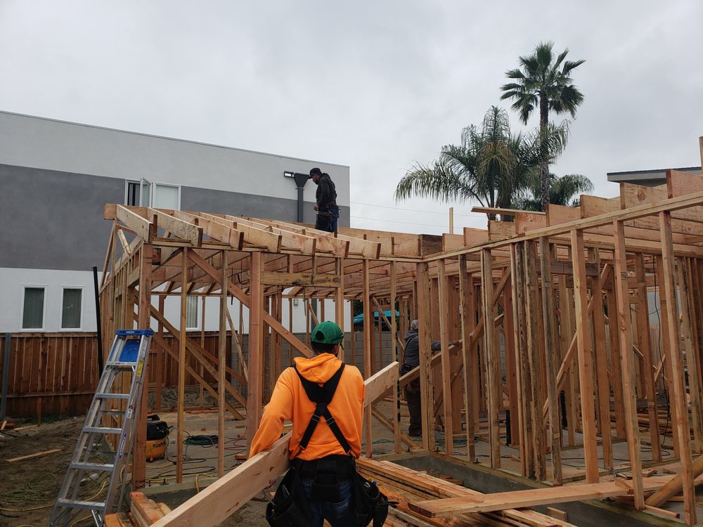 image of business Gold Tree Construction