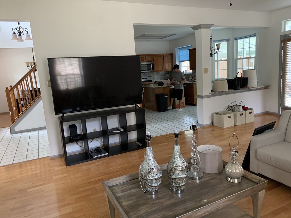 Edgar Houston Movers