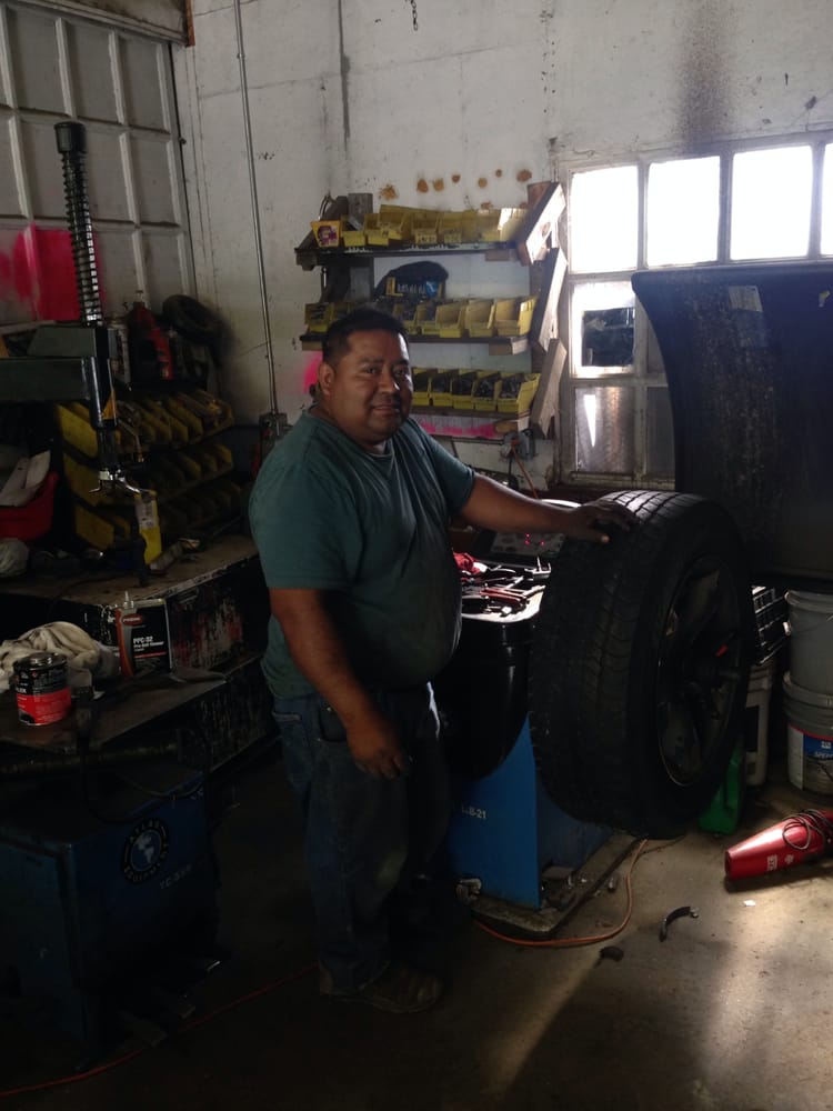 Alfa y Omega Tire Center