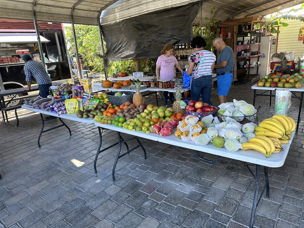 Sally’s Corner Organic Fruit