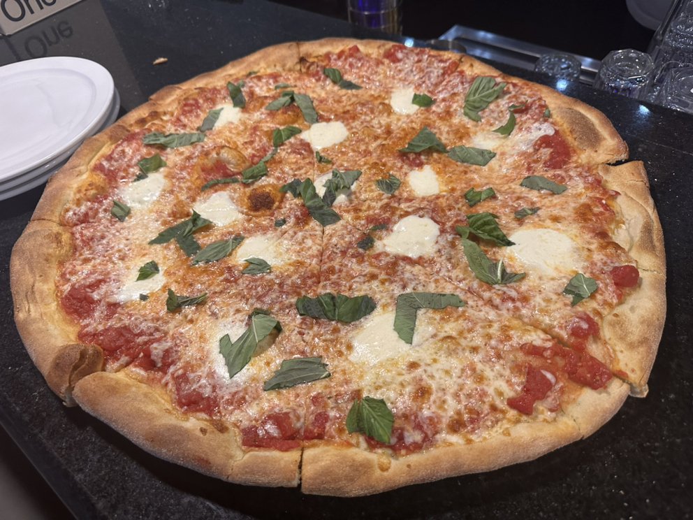 Carlinos Pizza Bar
