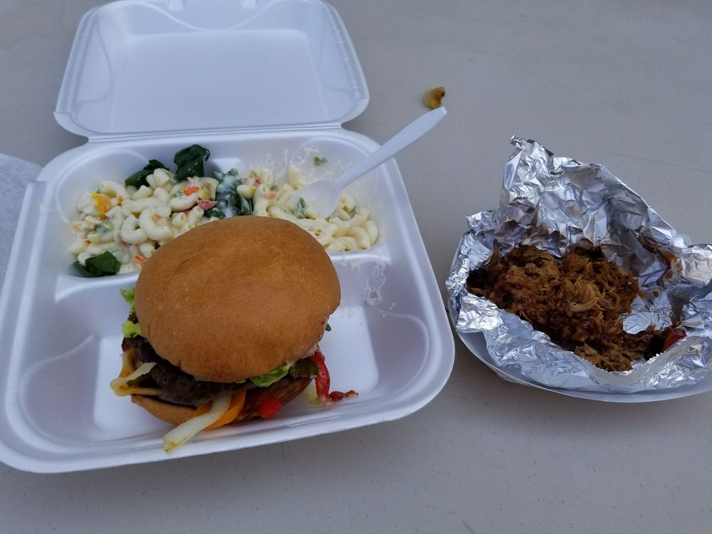 Get It On A Bun At Booty’s 22 Photos & 13 Reviews Food Trucks