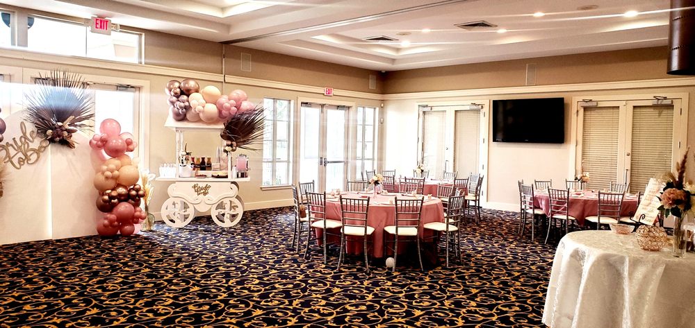 The Lakes at CountryPlace Clubhouse