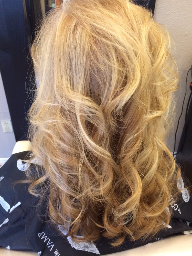 Dollhouse Salon Hair Salons 418 Placerville Dr, Placerville, CA