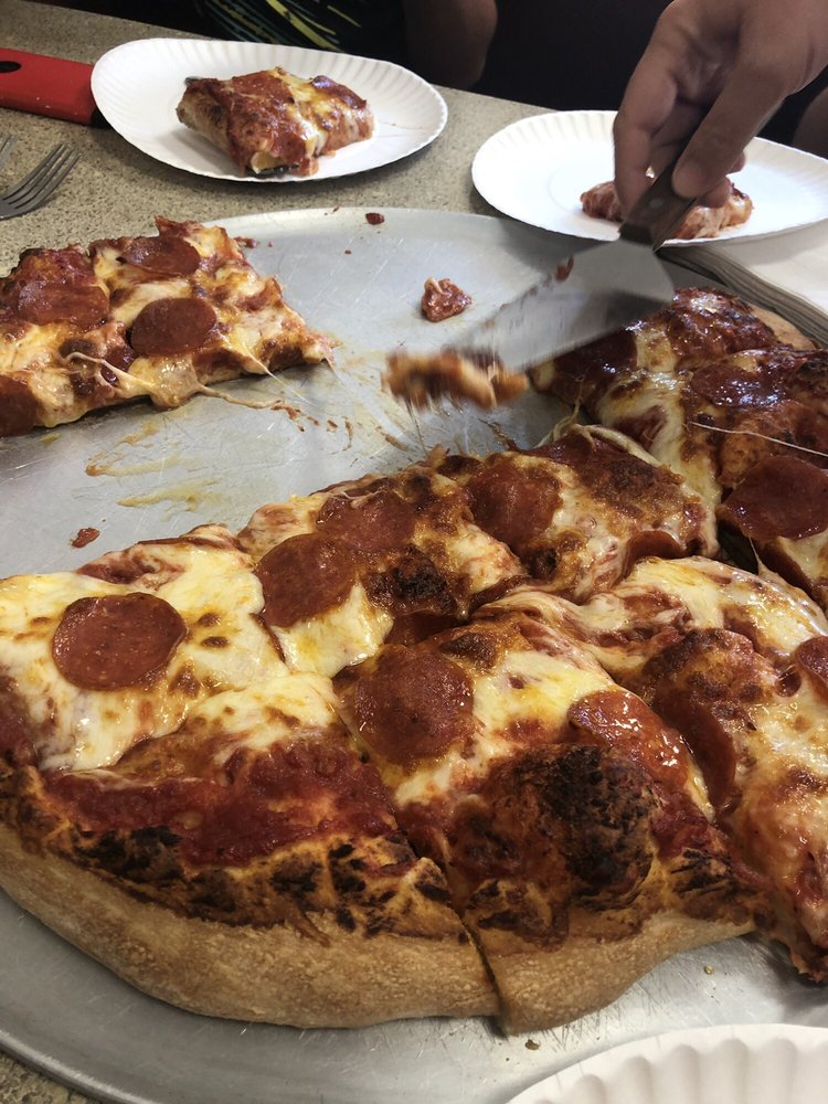 Lena's Pizza