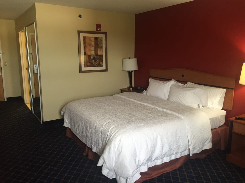 King Sized Bed Had Great Comforter And Sheets Very Soft Yelp 1 Photo For Hampton Inn Hutchinson