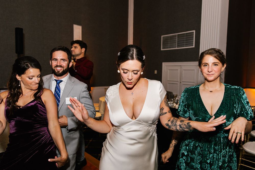 Tang's Alterations Bridal And Bespoke