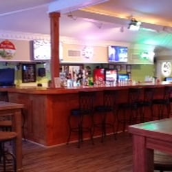 The Beach Bar Closed Sports Bars 4021 Island Dr North Photo Of The Beach Bar North Topsail Nc United States