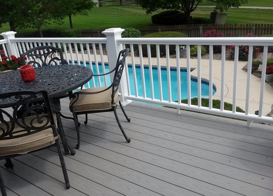 Azek Pvc Decking With White Premier Rail And Island Post Caps Photo Of Pro Deck Patio Gardner Ks United States Azek Pvc