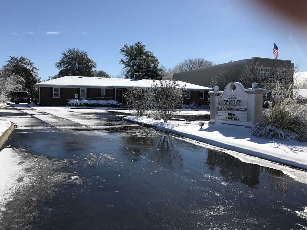 image of business Thomas M Clark, DDS
