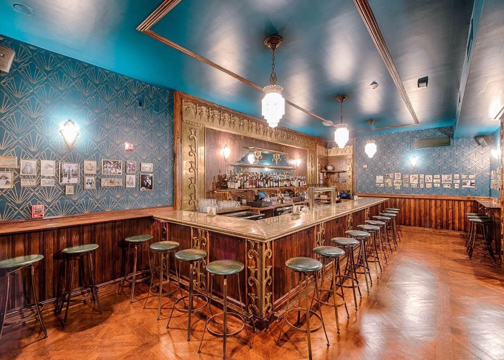 Gaslight Tavern