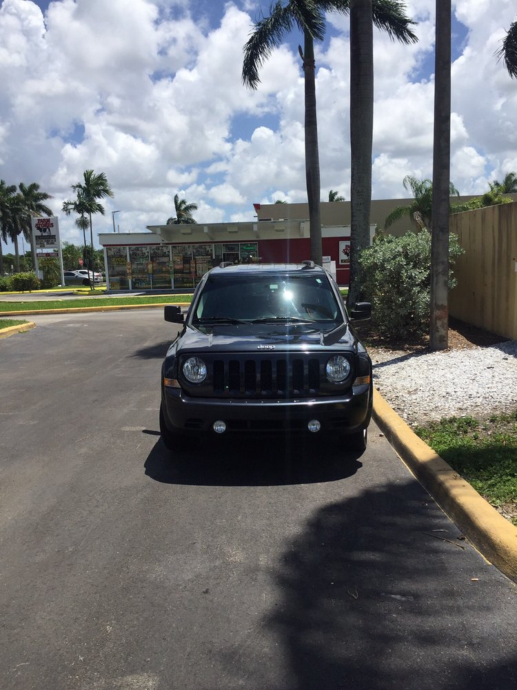 Blanco's Car Wash