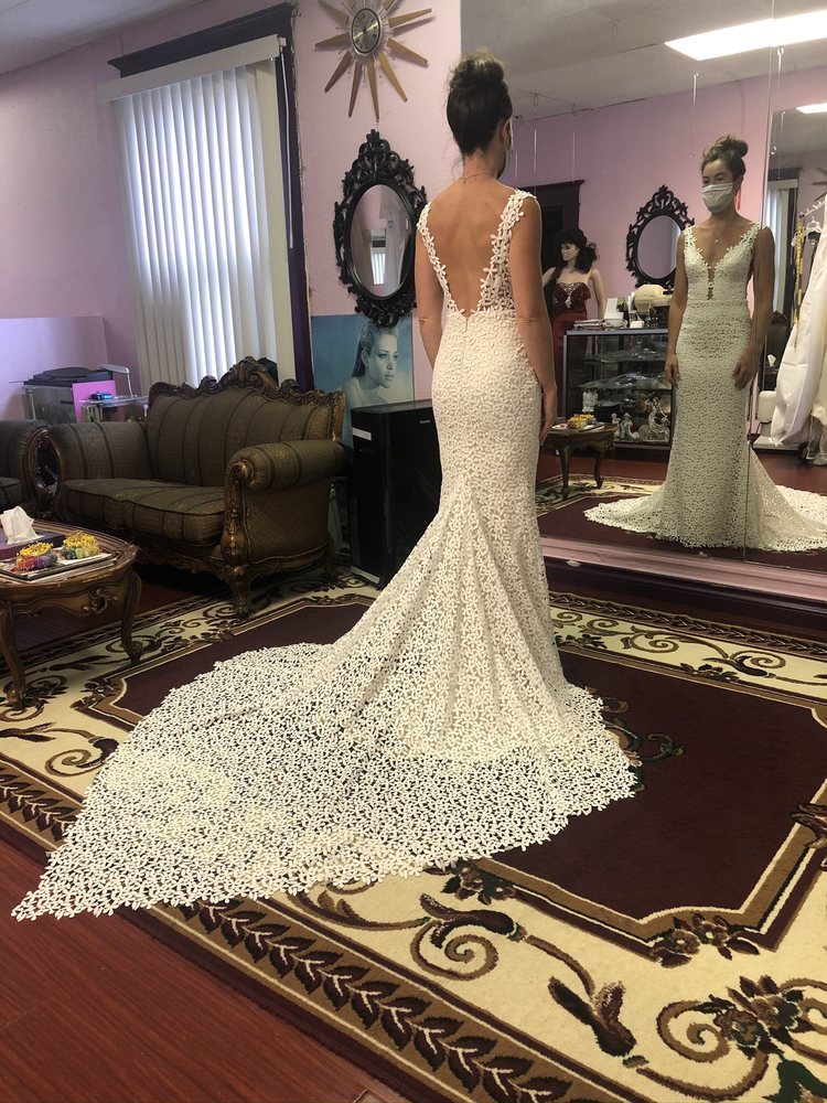 Lilianne's Bridal