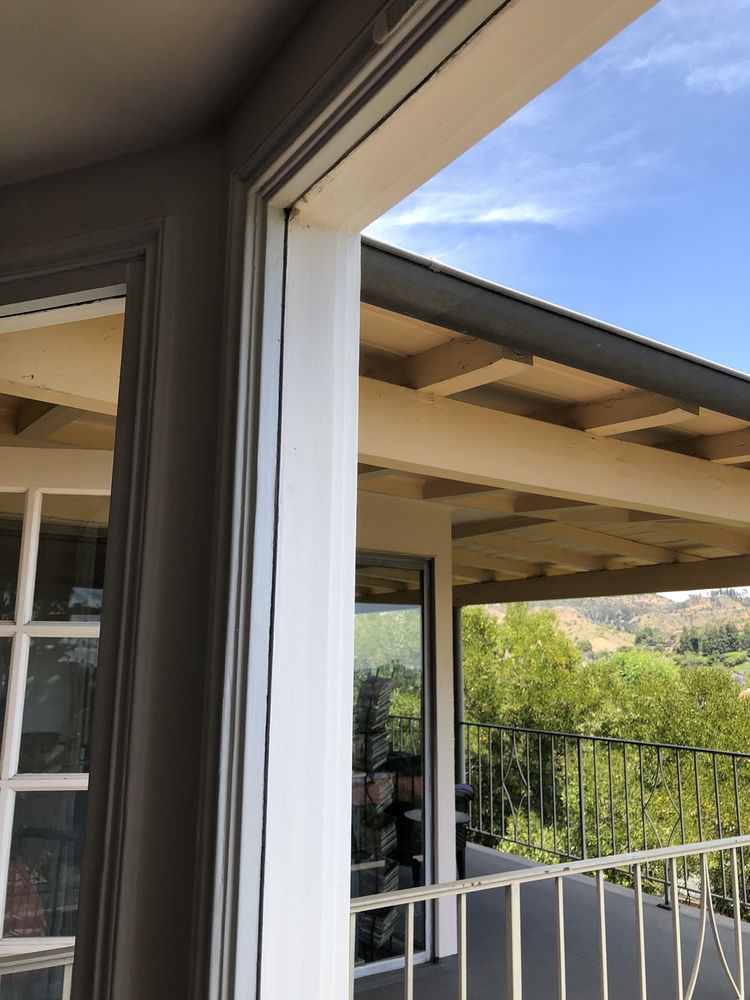 Squeaky Clean of Silverlake window & gutter cleaning