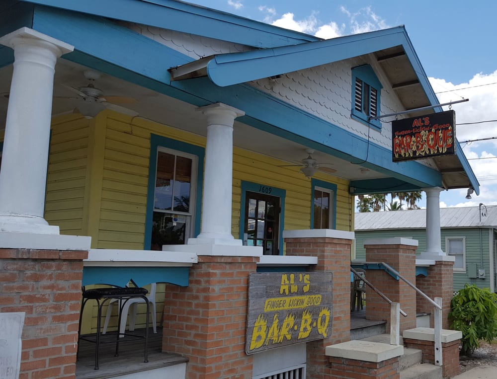 Al S Finger Licking Good Bar B Que Located In An Old House Just Photo Of Al S Finger Licking Good Bar B Que Tampa Fl