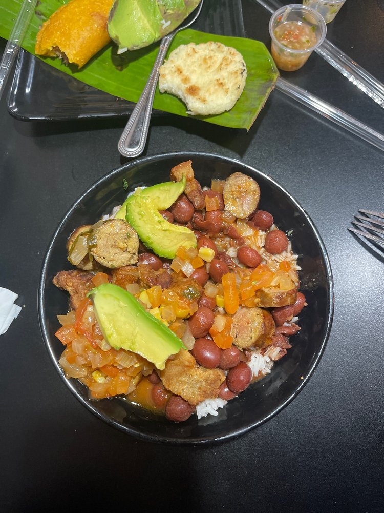 Paisas Truck Colombian Restaurant