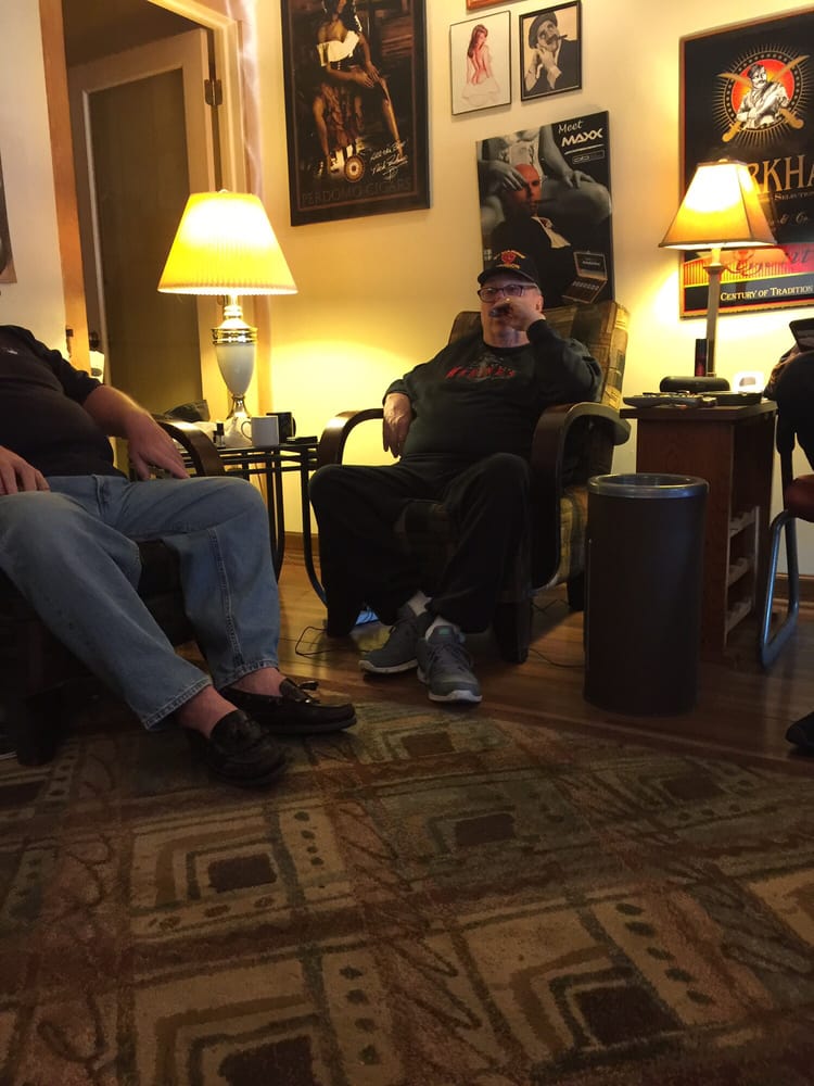 Elmhurst Cigar House 18 Photos & 14 Reviews Tobacco Shops 114 W