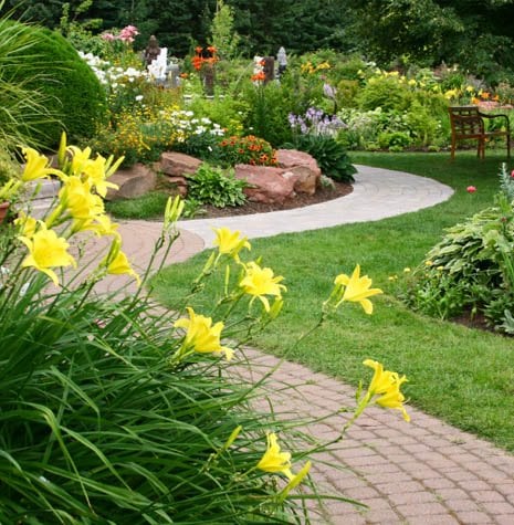 Yards Apart Landscape