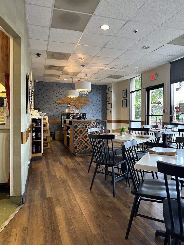 Aladdin's Eatery - North Hills